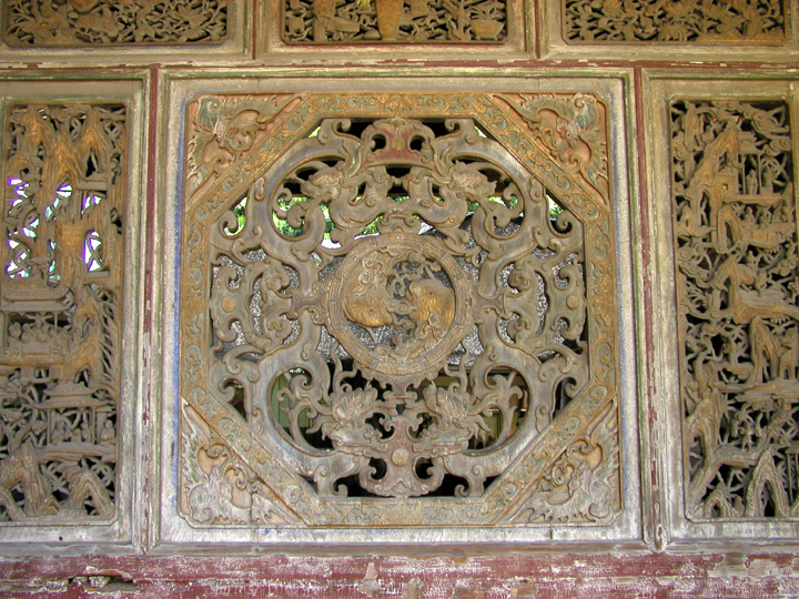 P7063057